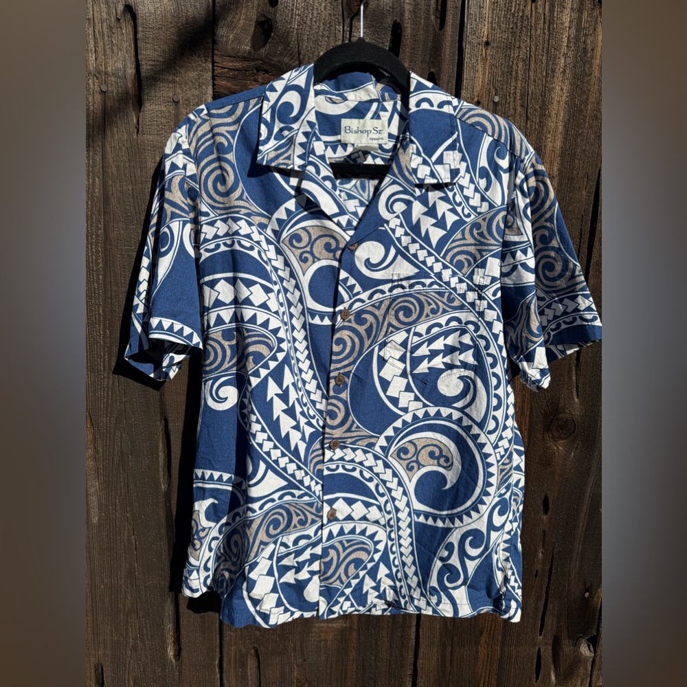 Vintage Bishop St. Blue & Gray Hawaiian Tribal Print Button Down Short Sleeve